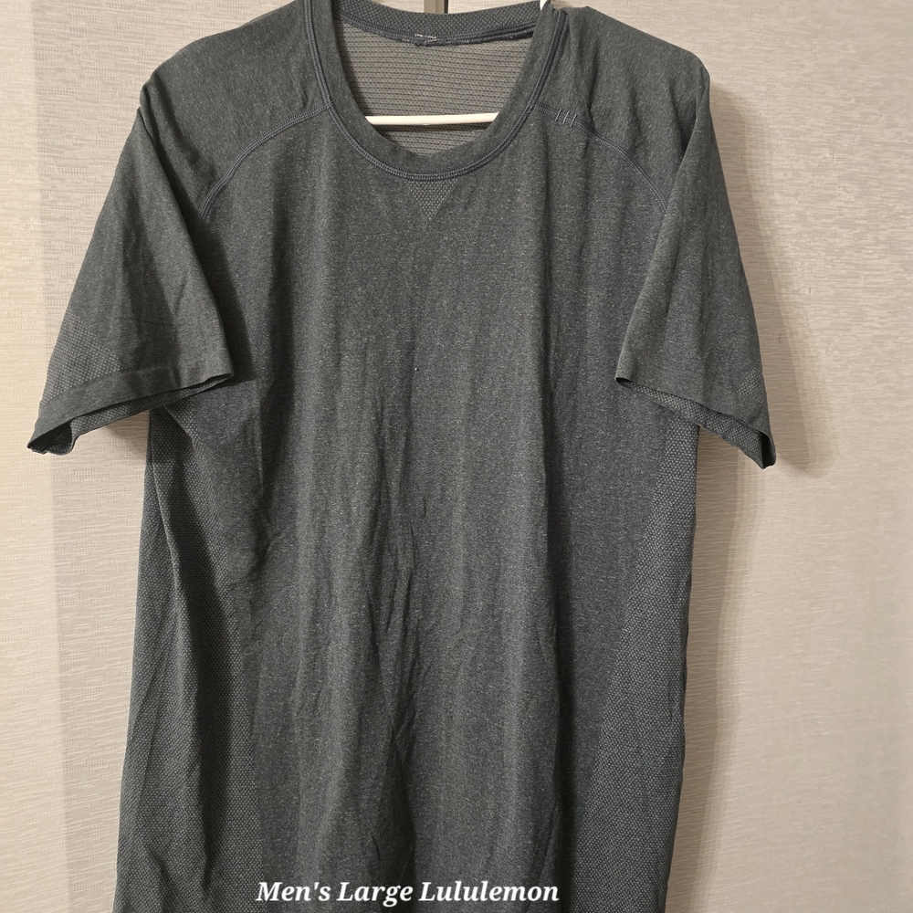 Lululemon Athletica Gray Short Sleeve Tee